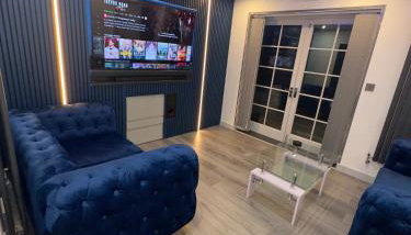 Luxxe House with Hot tub and Pool table - Foto 1