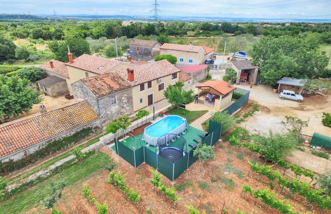 House 1735 - Photo 46