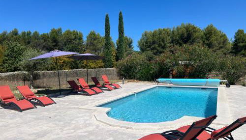 Proche Roussillon, La villa rouge Luberon, piscine chauffée, climatisation et vue Luberon - Foto 1