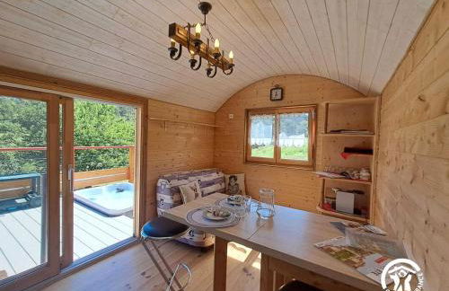 La roulotte du tonnelier - Photo 3