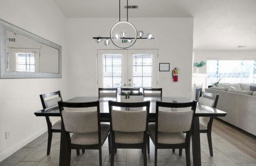 Near Zion Remodeled 4BR Sleeps 10 Patio - Foto 2