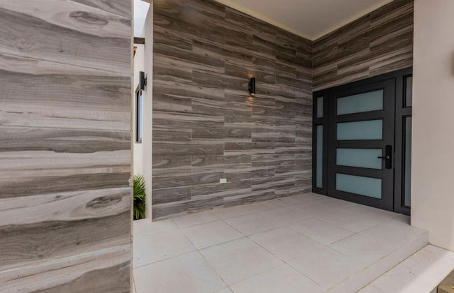 NEW 6BR Villa w Pool Across Street Palmbeach - Foto 42