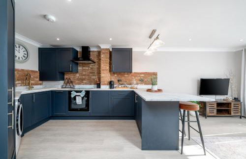 2 Bed Flat in Woking Central - Foto 30