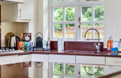 Surreys Secret Retreat for family & friends - Pass the Keys - Foto 15