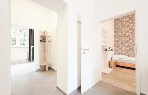 Tolstov Apartments - 3 Room Apartment - Kitchen - Dining Room - Terrace - 25 min to Messe DUS - Foto 21