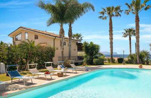 Panoramica Villa con Piscina sul Mare (Sanificata) - Foto 9