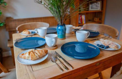 Hazel House - Cosy 2 bedroom house with parking near to Oxford - Foto 64