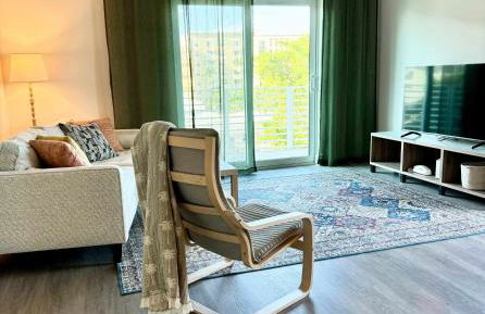 NEW Modern Condo FREE Parking & High Speed Wifi - Foto 13