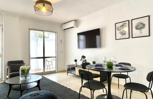 Beach Retreat 2 BR Apartment - Photo 1