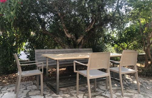 Top Holiday Home Private Pool by the sea With Private Garden for Private use - Photo 55