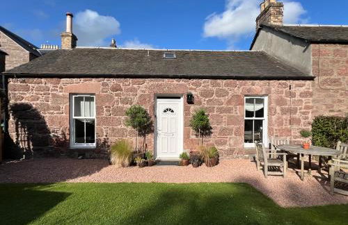 Painter's Cottage - Photo 5