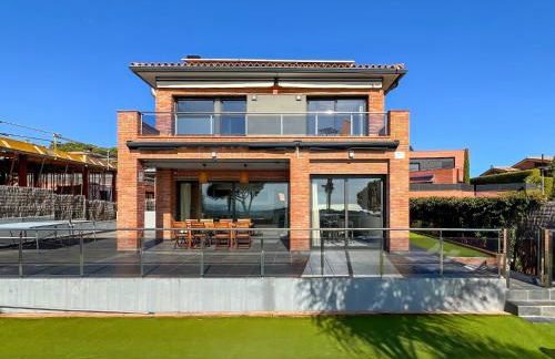 Stylish villa with saltwater pool - Foto 1