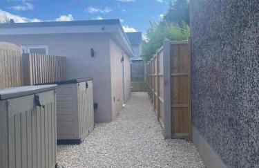 Salisbury 1BDR Apartment, Sleeps 4 - Contractor, Professionals, Family Friendly - Photo 19