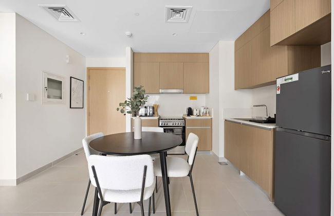 Silkhaus Summer Towers Creek Harbour - Photo 14