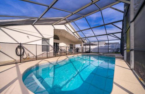 4BR-3BA-Large Private Pool-Free WiFi-Near Disney - Foto 1