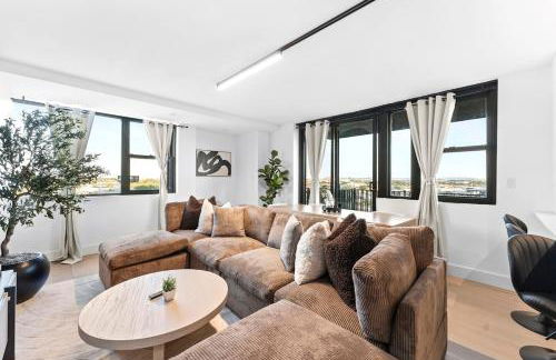 Modern 3BR Apt Near EWR, MetLife & NYC - Photo 3