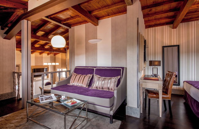 The Inn at the Spanish Steps - Photo 75