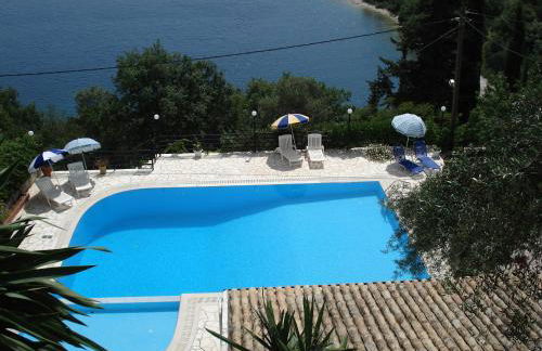 Kerasia Villas - 4 apartments & cottage - Photo 1