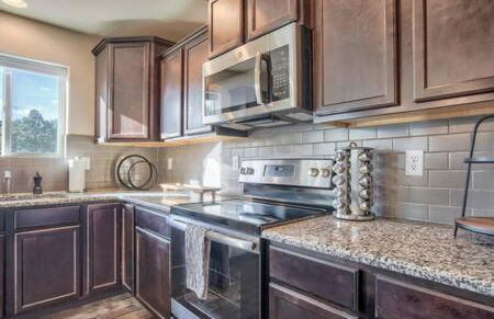 _Entire Home_Game Room_Basement_FirePit_ - Foto 17