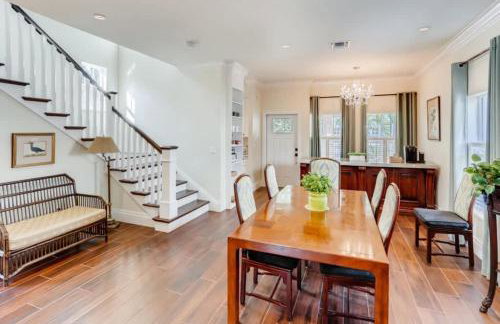 The Pink House - Bask in Style Steps from the Convention Center - Foto 6