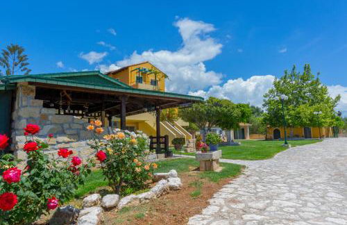 Sandy Beach Villas and Apartments - Photo 12