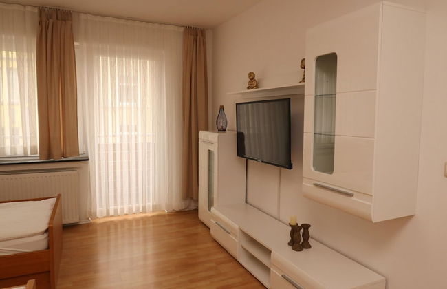 Stylish Holiday Apartment - Photo 9