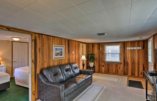 Home with Lake-View Deck by Camp Perry and Magee Marsh - Foto 11