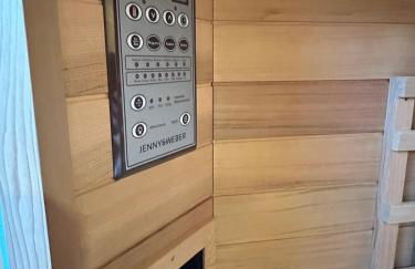 La casa dei piloti, intero alloggio con giardino privato, 2 camere da letto e 2 bagni - Foto 41