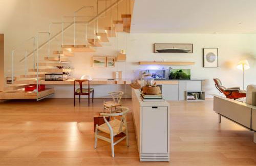 Grand Villa w/ Pool, Garden & Garage by HostWise - Foto 42