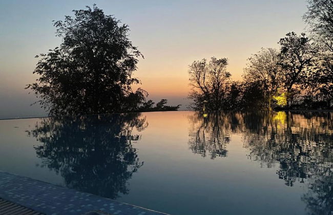 A Majestic and Luxurious Villa Overlooking the Ganges - Foto 13