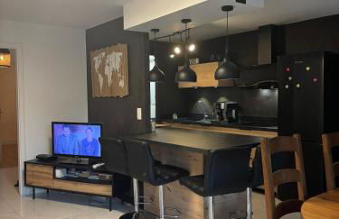 Large Modern Apartment - Terrace - Parking - Foto 13