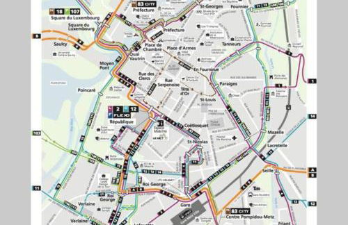 Superbe Appart Plein Centre avec Parking & Jardin - Foto 22