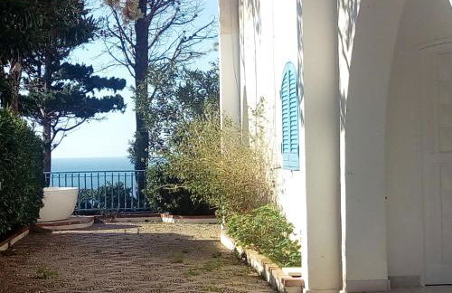 villa Anna Silvia Makari fiction rai 1 Casa Saverio La Manna - Foto 12