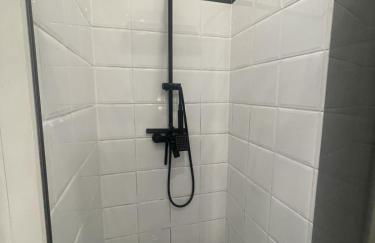 schön wohnen ! Netflix Nespresso Küche Parkplatz Garten - Foto 18