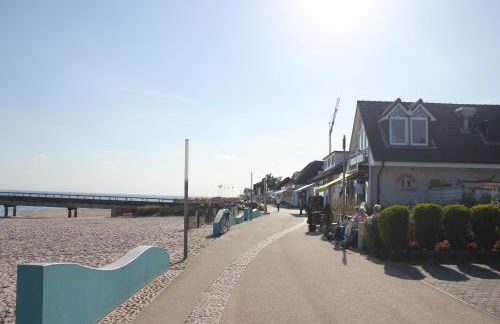 Silbermöwe im Kirschgarten - Foto 62