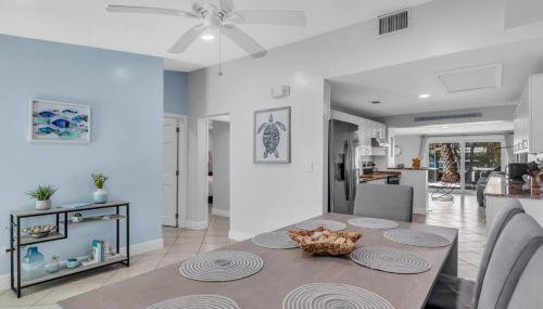 Villa Bella Newly Remodeled With Private Dock and Pool & Cabana Club Access - 7 night minimum stay - Foto 2