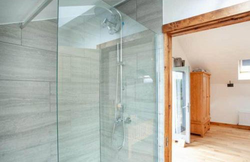 2-Bed Cottage Sleeps 4 with Hot Tub - Foto 12