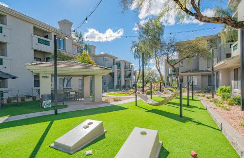 Family Getaway Near Grayhawk Golf , Parking - N244 - Foto 36