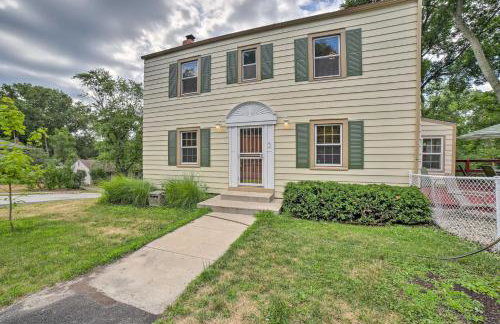 Pet-Friendly Lake Getaway 1 Block to Beach! - Foto 28