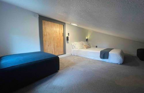 Blue Owl - Tree House Views! Couples Getaway! - Foto 9