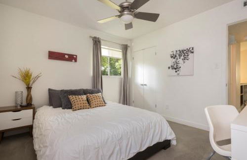 Quiet Haven with Huge Fenced Yard Fast Internet by Lodgewell - Photo 15