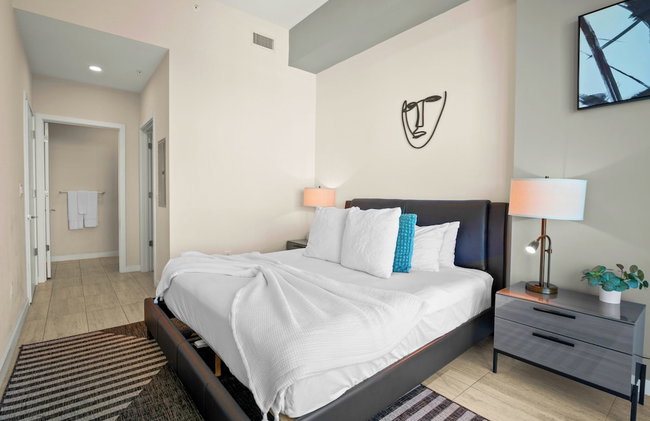 Poolside District Condo - We Host - Foto 6