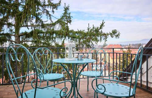 Uptown Palace Penthouse 2BR with Terrace by Irundo - Foto 2