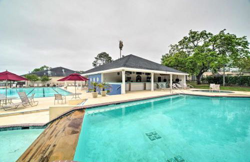 Walk to Lake Conroe Family-Friendly Getaway! - Foto 3