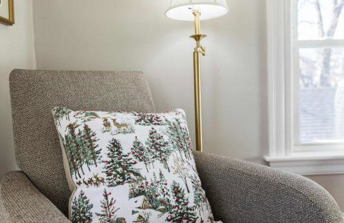 Richards Retreat Walk to Downtown Washer-Dryer - Foto 37