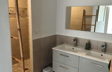 Maison de caractère au cœur de la cité médiévale de Gourdon - Photo 13