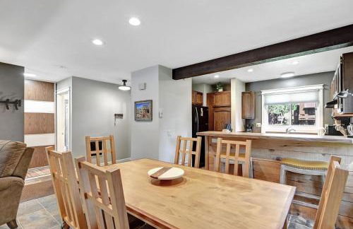 Mountain Condo | Spa Pool and Ski Shuttle Access - Foto 7