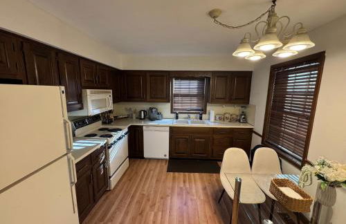 Modern 2BR Suite 202- Toledo & Sylvania Gateway - Foto 10