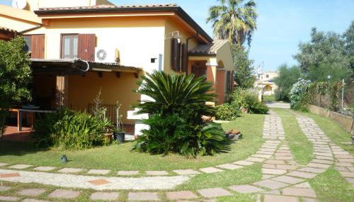 VILLA REMILIA a 600 m dal mare di Tortolì - Foto 4, Garden, Garden view