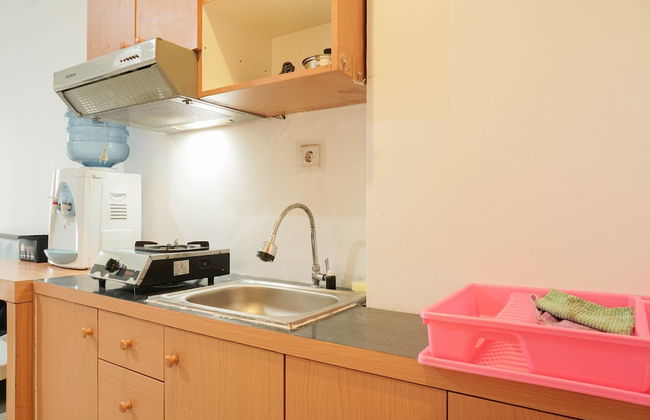 Cozy and Simply Studio Titanium Square Apartment - Photo 7